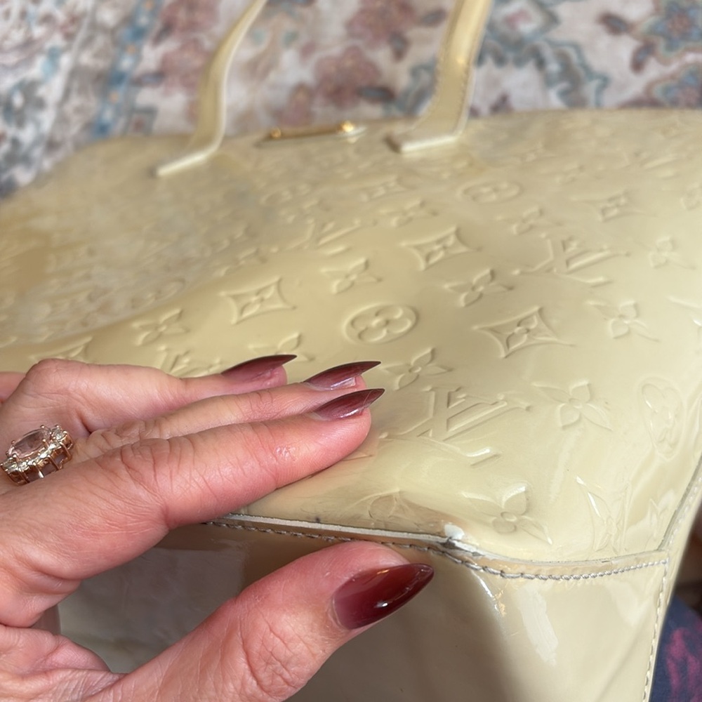 LOUIS VUITTON Wilshire MM Tote Bag Dune Tan Ivory Patent Leather Vernis Dust bag - Picture 13 of 16